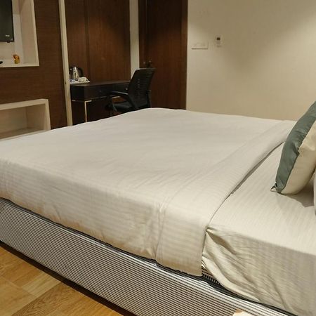 Hotel Konark Khammam Luaran gambar