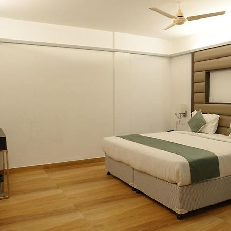 Hotel Konark Khammam Luaran gambar