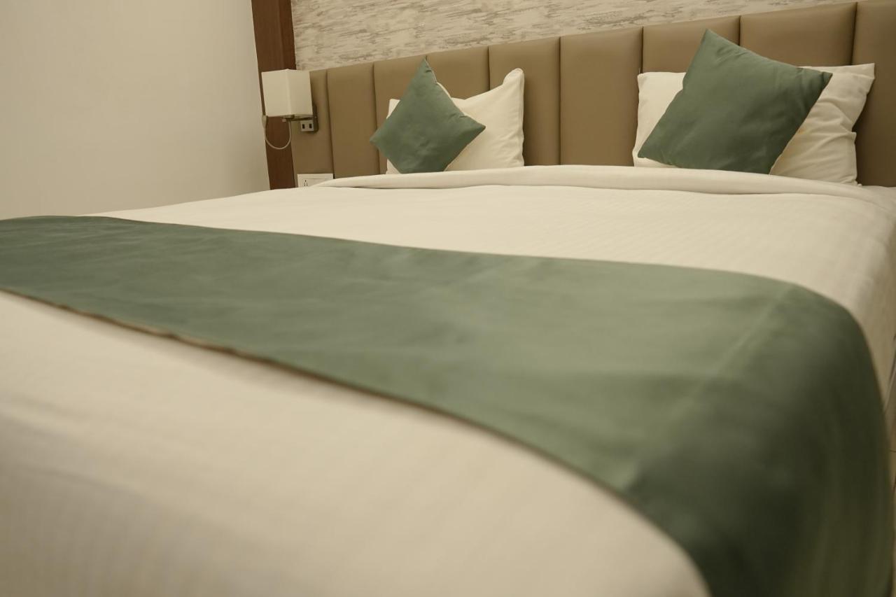 Hotel Konark Khammam Luaran gambar