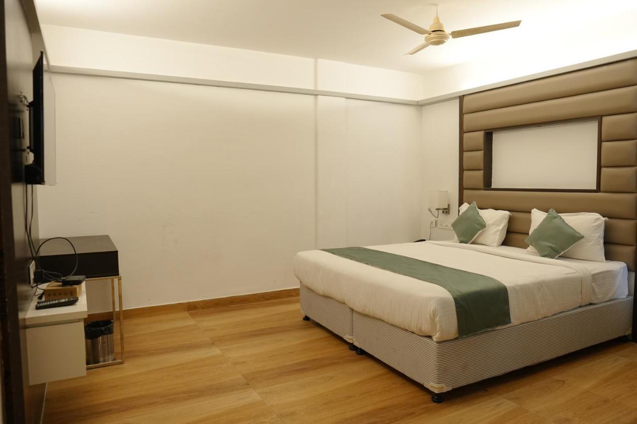 Hotel Konark Khammam Luaran gambar